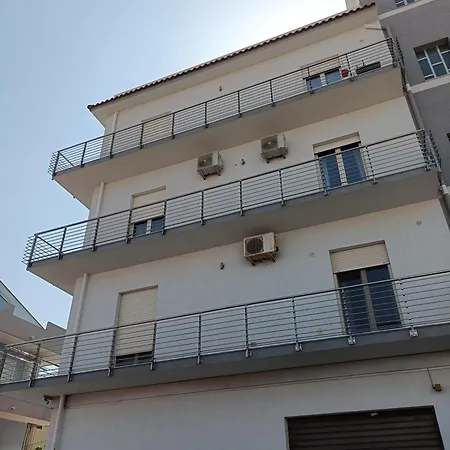 Apartment Venetico Holidays